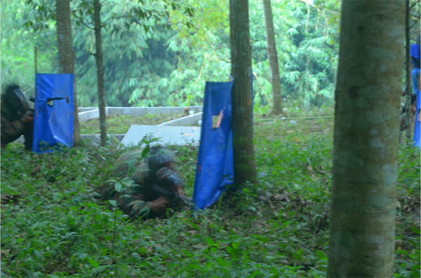 Paintball (11) Paintball (11)