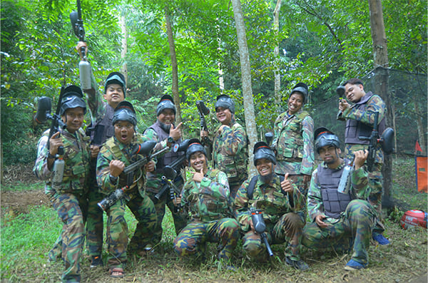Paintball (19) Paintball (19)